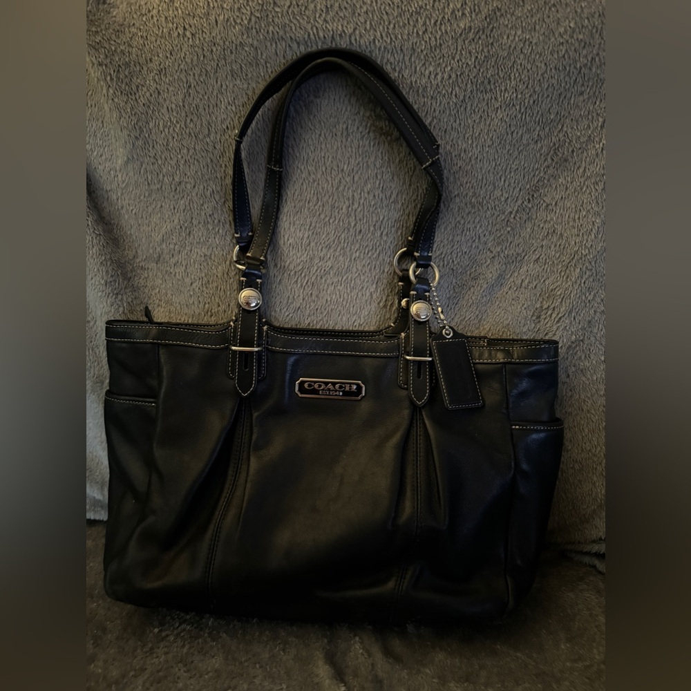 COACH Chelsea Hobo Leather Purse